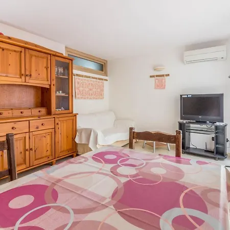 Pittulongu Comfy Apt - W/ Private Parking & Pool *