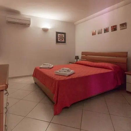 Apartment Pittulongu Comfy Apt - W/ Private Parking & Pool