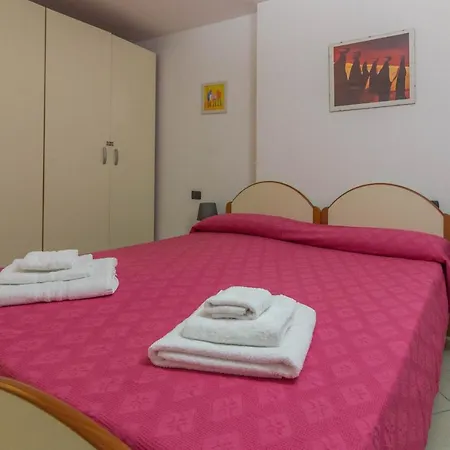 Apartment Pittulongu Comfy Apt - W/ Private Parking & Pool *