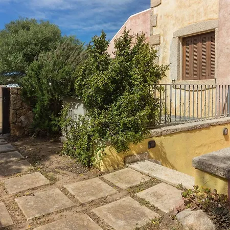דירה Pittulongu Comfy Apt - W/ Private Parking & Pool אולביה